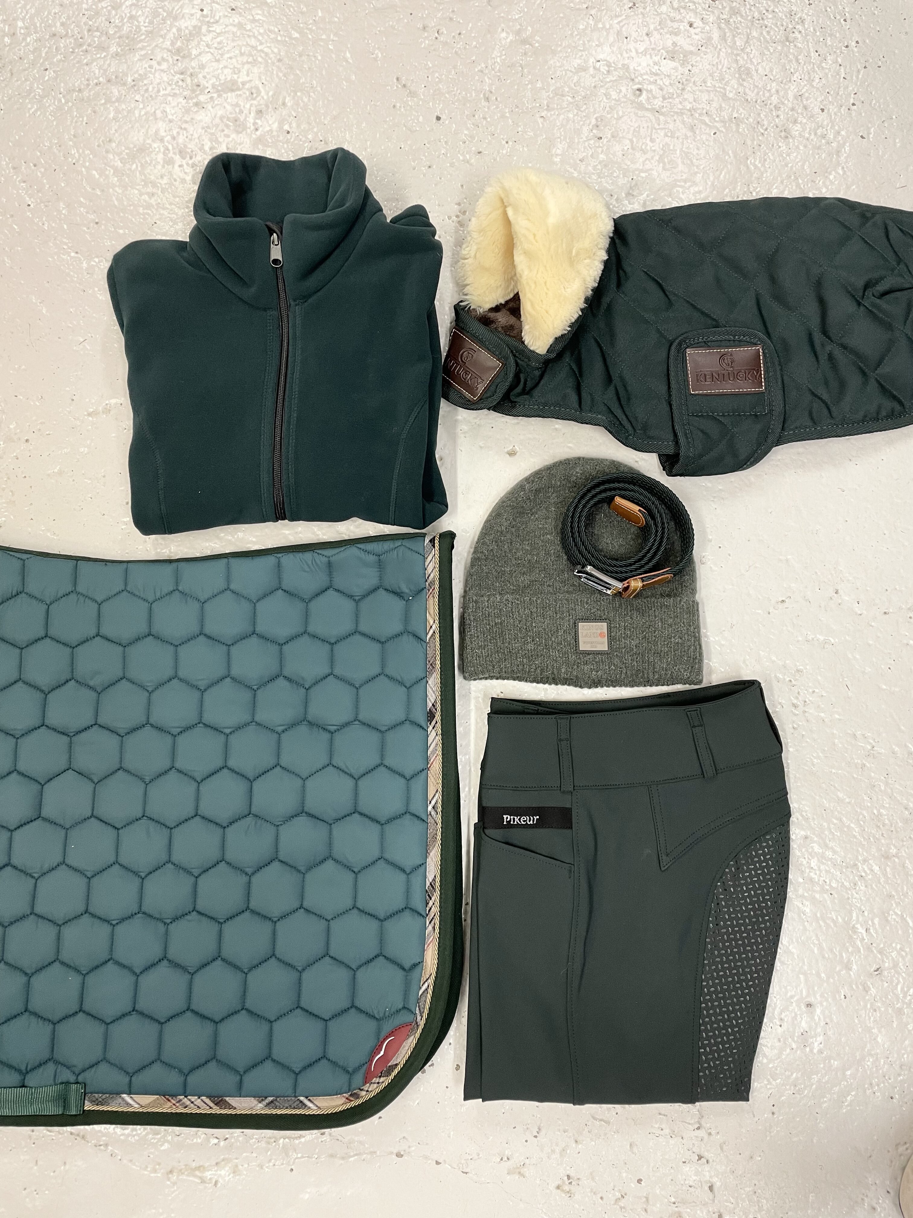 https://www.hogstafoderbutik.se/pub_docs/files/ShoppaLooken/image00022.jpeg